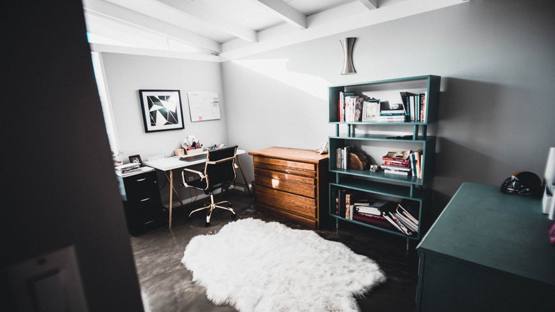 Proyectos white floor rug
